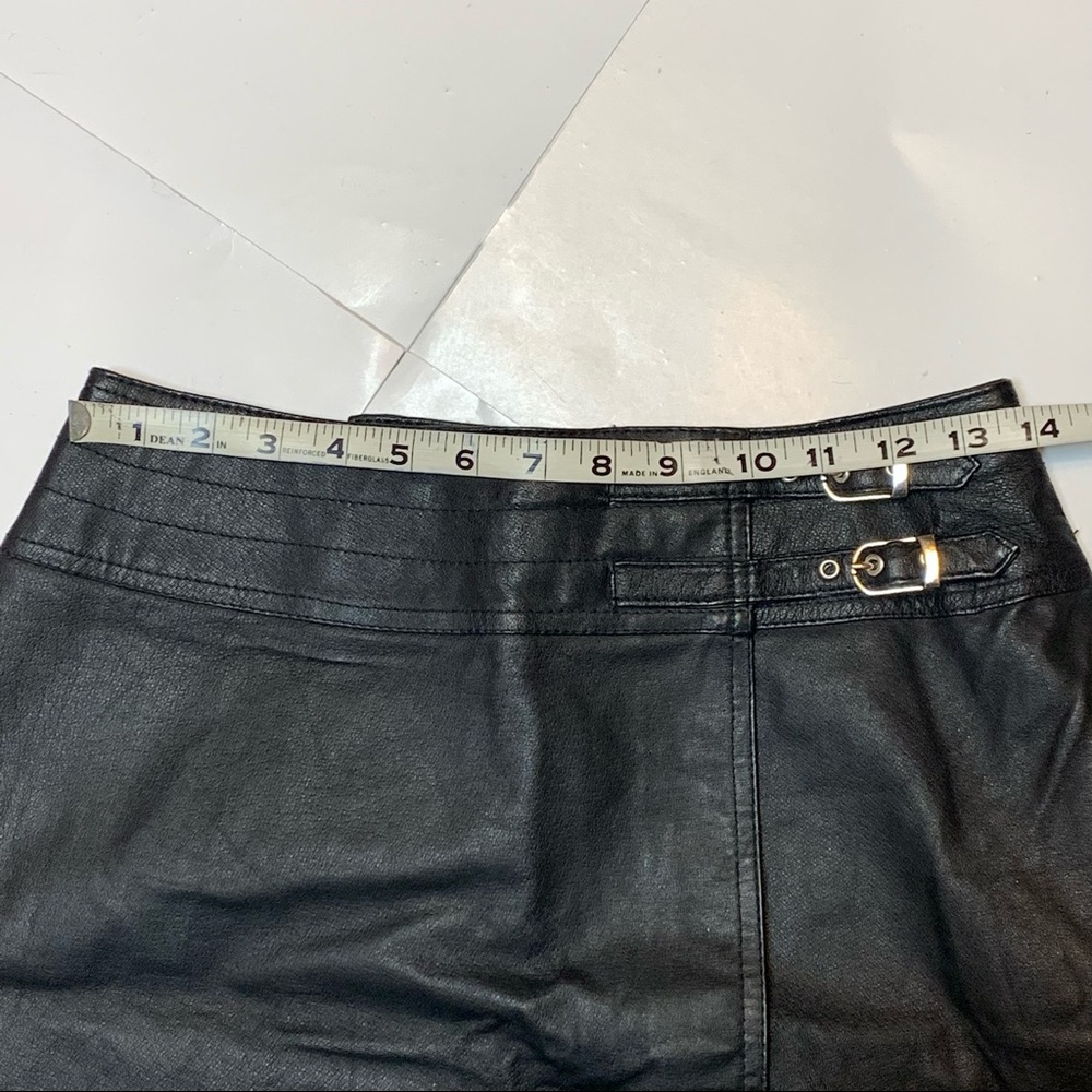 Newport News 100% Leather Wrap Front Buckle Closure Skirt Black Size 10 - Picture 7 of 8